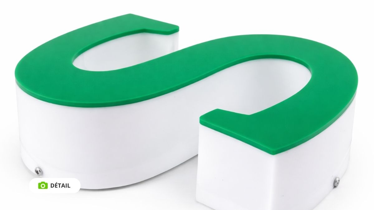 Lettres boitiers légères en méthacrylate moulé