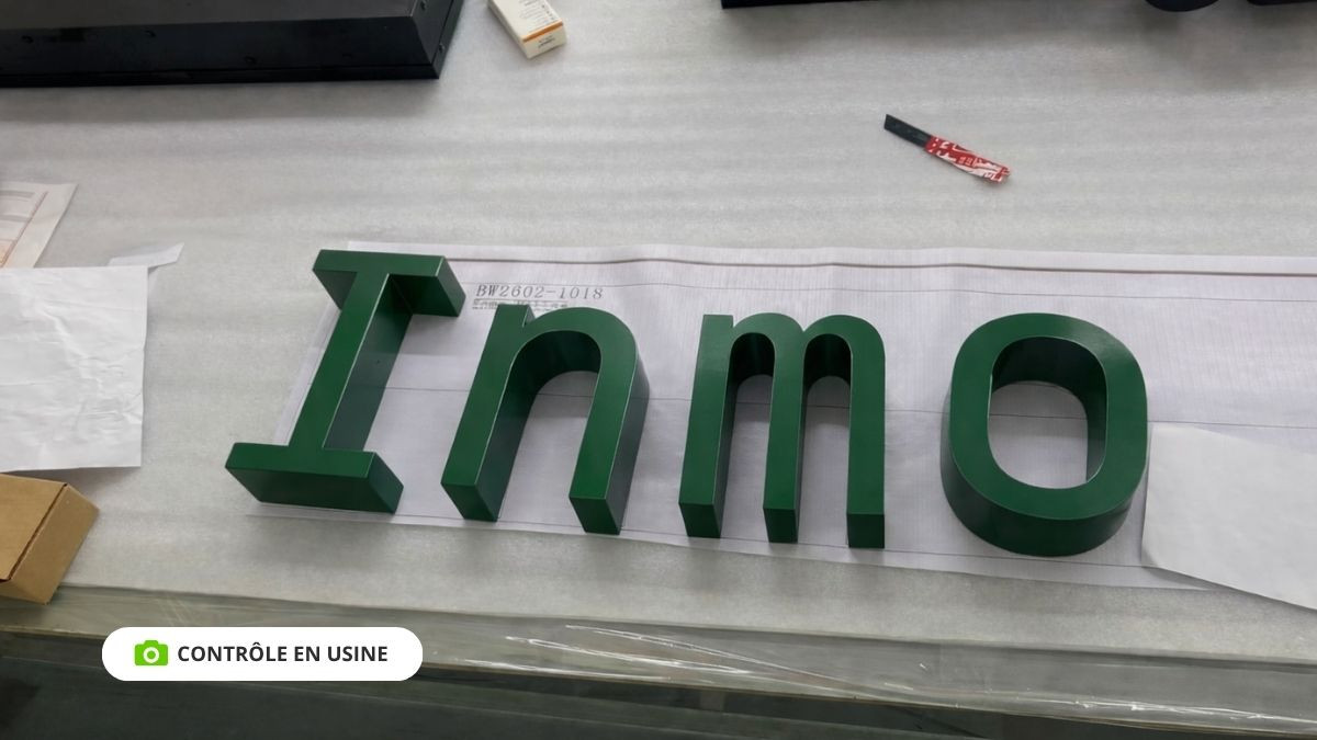Lettres relief en aluminium sans éclairage